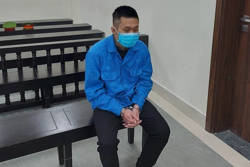 Giận bạn gái, nam thanh niên 'sắm' dao đi cướp tài sản