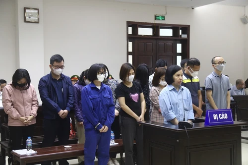 Bất ngờ hoãn tòa ngay trước giờ tuyên án vụ "siêu lừa" Hà Thành 