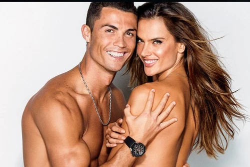 [ẢNH] Hình ảnh "đốt mắt" giữa Ronaldo và "thiên thần" đắt giá nhất Victoria’s Secret