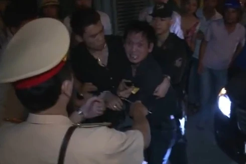 Kẻ giang hồ 2 lần chống đối lực lượng 141 đã bị trấn áp như thế nào?