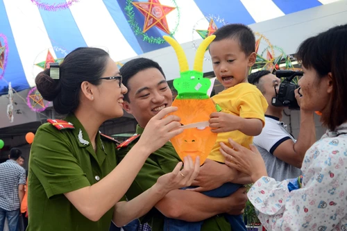 Tết Trung thu xúc động tại Bệnh viện Nhi Trung ương