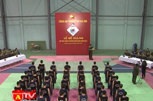 Bế giảng lớp tập huấn võ thuật cho cán bộ chiến sỹ CATP.Hà Nội