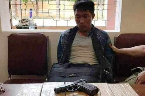 9X sa lưới cùng với 10 bánh heroin