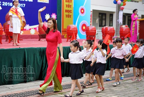 Hơn 1.000 học sinh Trường Tiểu học Lý Thái Tổ bước vào năm học mới