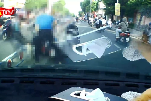 Bắt khẩn cấp kẻ đánh dã man cô gái sau va chạm giao thông 