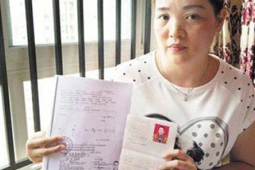 Trúng độc đắc, lừa vợ ký đơn ly hôn