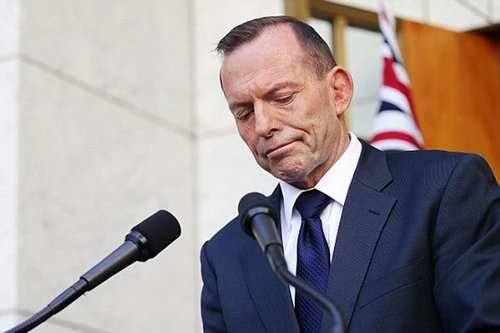 Mất chức Thủ tướng, ông Tony Abbott vẫn mở tiệc