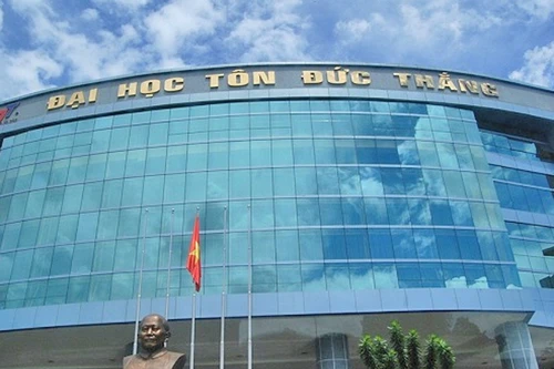 Để người dân tôn vinh