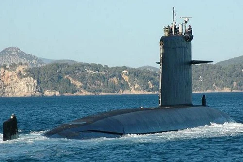 Tàu ngầm Pháp đánh chìm biên đội tàu sân bay Mỹ trong diễn tập