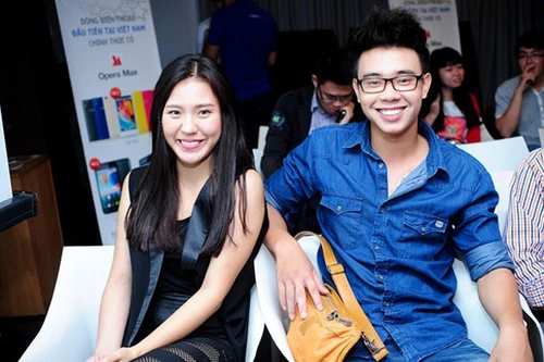 Đông Hùng, Phương Linh hát tặng bệnh nhân