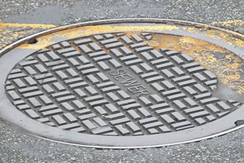 Nắp cống thông minh vừa chống trộm, vừa giảm tiếng ồn