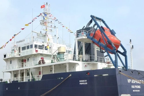 Tàu Việt Nam lại bị cướp biển tấn công, một thuyền viên trúng đạn