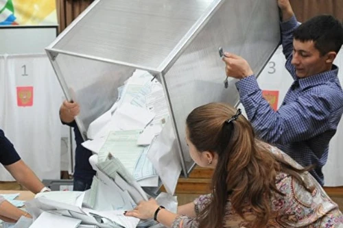 Đảng cầm quyền Nga của ông Putin giành ưu thế tuyệt đối trong bầu cử