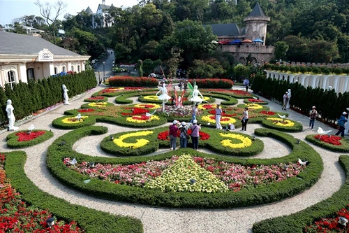 Du ngoạn thiên đường hoa Bà Nà Hills