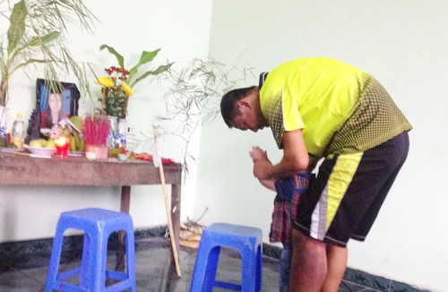 Kỳ nghỉ định mệnh của vợ chồng cô giáo trẻ