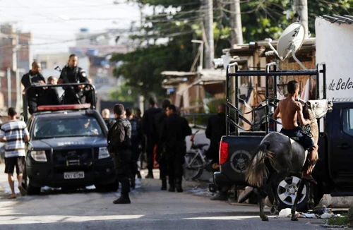 Dọn khu “ổ chuột” vì World Cup