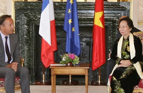 Pháp sẽ cùng Việt Nam thúc đẩy giải quyết hòa bình vấn đề Biển Đông