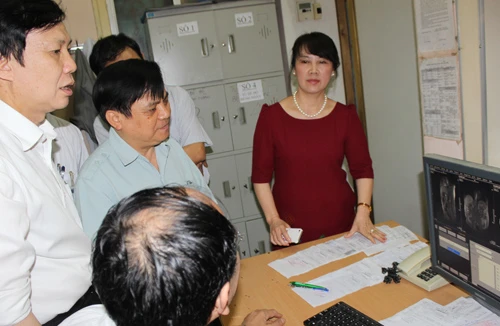 Xã hội hóa y tế: Tỷ lệ ăn chia tác động đến giá 