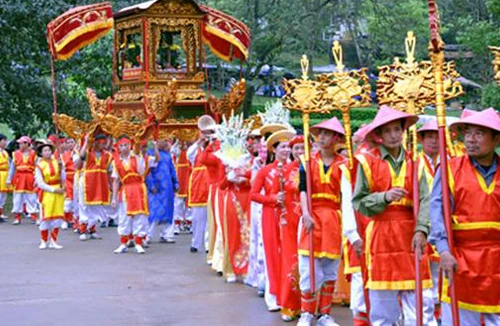 Tôn vinh giá trị cội nguồn dân tộc