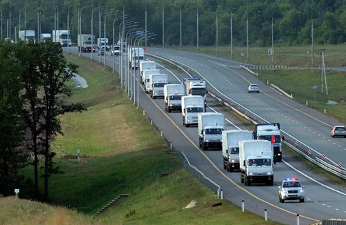 Ukraine kiểm tra xe chở hàng nhân đạo của Nga