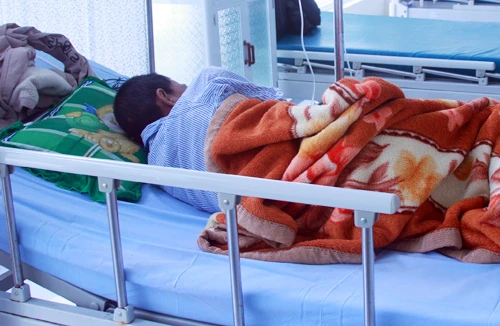 Phía sau chuyện “phi công trẻ” bị đánh ghen vì “mây mưa” với bà chủ