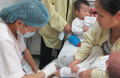 Nguyên nhân dịch sởi bùng phát bất thường 