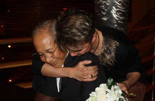 Vật lộn với “danh” và “tiếng”