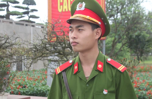 Trung sỹ trả lại 23 chỉ vàng nhặt được