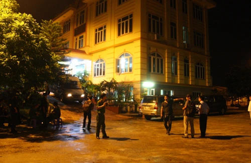 Côn đồ đội lốt doanh nhân