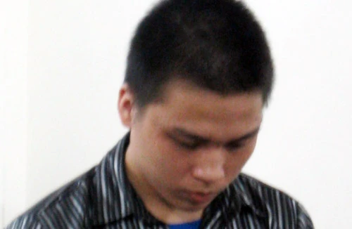 Đâm vợ điên cuồng vì ghen