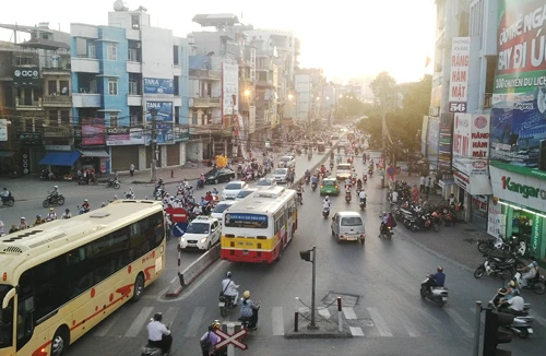 Khói, bụi “ăn mòn” sức khỏe người dân đô thị