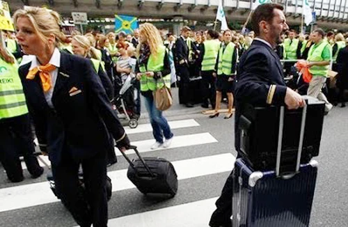 Phi công đình công, Lufthansa hủy 3.800 chuyến bay