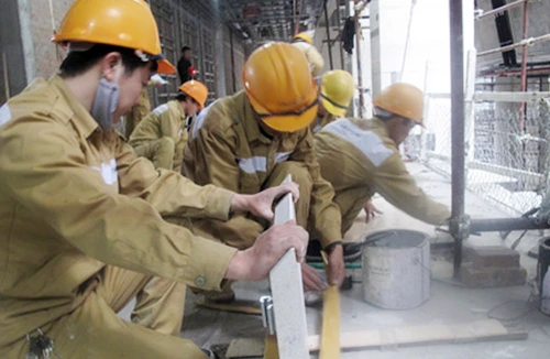 Rộn rã công trình ngày đầu năm