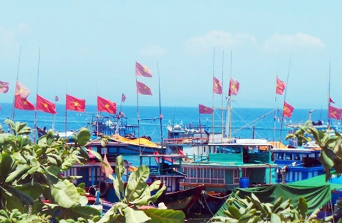 Những “cột chủ quyền sống” trên Biển Đông