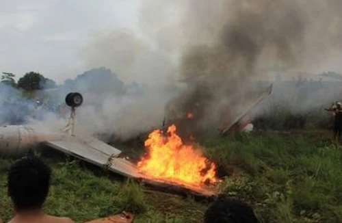 Mexico: Rơi máy bay phản lực, 8 người chết