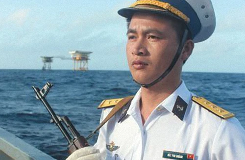 Hy sinh hạnh phúc riêng cho Tổ quốc...