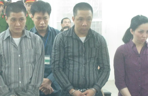 Cặp vợ chồng lưu manh bức tử “con nợ”