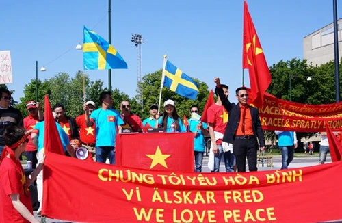Thể hiện hình ảnh Việt Nam mong muốn hòa bình
