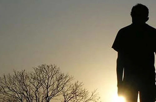 Tôi sợ phải “chạm mặt” đứa con riêng của cô ấy