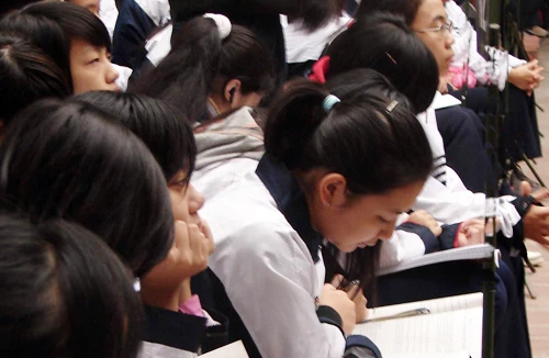 Dự kiến miễn thi tốt nghiệp cho 20% học sinh lớp 12: Gây tranh cãi vì lo tiêu cực