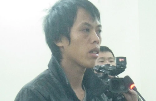 Buôn 12kg pháo, lĩnh án 15 tháng tù