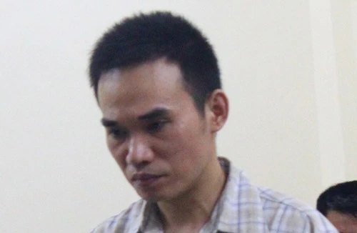 “Xử” con nợ bằng súng AK