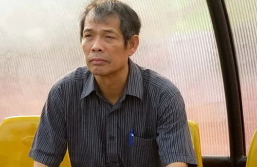 Người bất đắc dĩ ở VFF