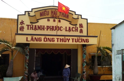 Chiếc đao làm bằng xương cá trăm tuổi và bí ẩn về loài thủy tướng của cá Ông