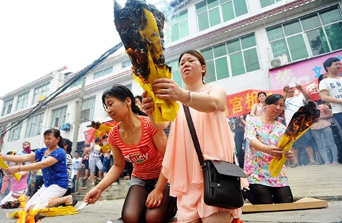 Lật tẩy “công nghệ” thi đại học tại Trung Quốc