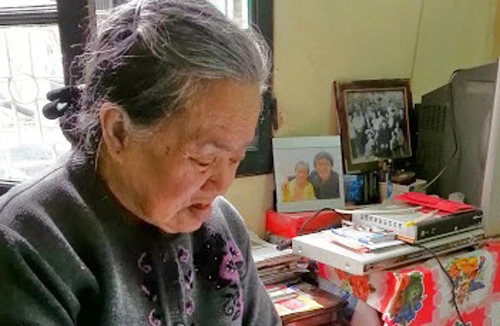 Sống là để yêu thương