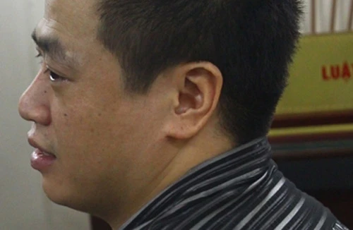 Hoà giải không xong, “đọ sức” bằng vũ khí nóng