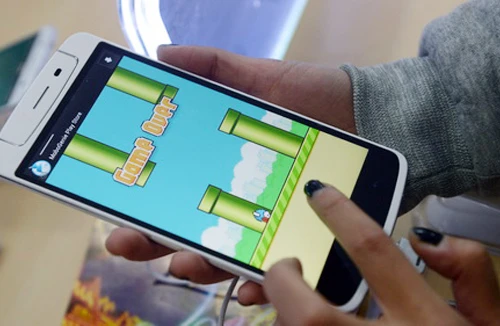 “Ném đá”, đố kỵ, “dìm hàng” nhau làm kéo lùi sự phát triển của đất nước