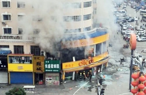 Nổ bom tại nhà hàng ở Trung Quốc, 2 cảnh sát bị thương