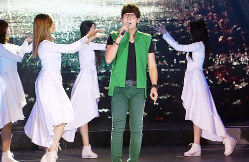 Ca sĩ Ngọc Vũ: Thay đổi như tắc kè hoa